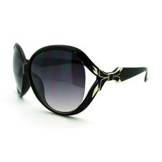 Product Description Women's diva oversized designer fashion sunglasses. (SKU#: j2017p) Size: 5 1/2" (140mm) W x 2" (50mm) H Product Feature 100% UVA & UVB Protection. Light weight polycarbonated lens Shipping Items will be shipped within 1 business day after payment is cleared. Unlimited free shipping to contiguous US International: $8.95 USPS First Class Mail International, $2.95 each additional item Return & Exchange Full refund or an exchange within 30 days for whatever reason. (Note that the Elegant Plastic Cat Eye Sunglasses With Mirrored Lenses, Elegant Summer Cat Eye Sunglasses, Elegant Plastic Sunglasses With Uv Protection, Elegant Plastic Cat Eye Sunglasses For Party, Elegant Plastic Sunglasses For Spring, Elegant Black Plastic Sunglasses, Elegant Plastic Sunglasses With Mirrored Lenses, Product Feature, Fashion Sunglasses