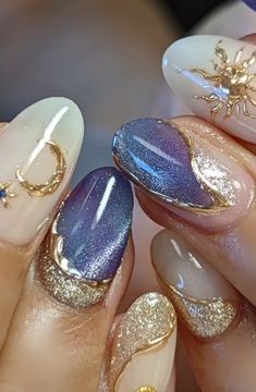 Nail Arts 2022, Nail Art Capsule Transparente, Planet Press On Nails, Handpainted Press On Nails, Whimsigothic Nails, Space Nail Designs, Astrology Nails, Fairy Nail Art, Nail Designs Easy