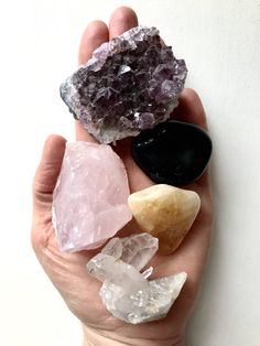 Crystal Garden, Crystal Aesthetic, Crystal Guide, Cleansing Crystals, Spiritual Crystals, Unique Housewarming Gifts, Pretty Rocks, Crystal Magic, Own Home