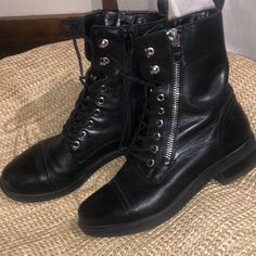 Real Leather Size 7 Silver Accents Thin Profile Covered Toe Marc Fisher, Moto Boots, Silver Accents, Real Leather, Leather Boots, Size 7, Lace Up, Women Shoes, Boots