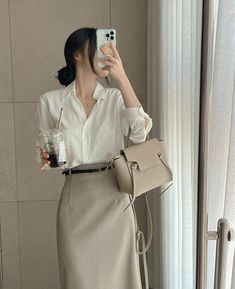 대학생 스타일, Elegantes Outfit Damen, Rok Outfit, Beige Skirt, Korean Casual Outfits, Everyday Fashion Outfits, Casual Day Outfits, Classy Work Outfits