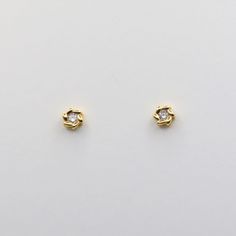 This Tiny Flower Stud Earrings is made of sterling silver with CZ Stone. Available in silver or gold color. Tiny Stud Earrings Gold, Tiny Gold Elegant Diamond Earrings, Elegant Gold Diamond Earrings, Dainty Gold Plated Flower Earrings For Anniversary, Minimalist Flower Earrings For Anniversary With Pierced Ears, Gold Earrings Studs Simple, Stone Earrings Studs, Gold Earrings For Kids, Small Earrings Gold