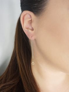 14K 9K Gold Teardrop Threader Earrings, Solid Gold Minimalist Earrings, Dainty Teardrop Threaders, Long Chain Drop Earrings, Edgy Ear Thread, Pull through chain earrings. Gift for her, FREE EXPRESS SHIPPING Dainty and minimalist 14K or 9K Solid gold threader earrings with a small teardrop. A lovely, versatile pair of earrings/earring that you will love wearing all day, everyday! Whisper...I love Geometry! :) ------------------------------------------- D E T A I L S 14K Solid Gold or 9K Solid Gol Minimalist 14k Gold Filled Teardrop Dangle Earrings, Minimalist Long Drop Hypoallergenic Earrings, Minimalist Hypoallergenic Long Drop Earrings, Dainty Teardrop Dangle Earrings For Everyday, Yellow Gold Teardrop Linear Earrings For Everyday, Dainty Everyday Teardrop Dangle Earrings, Hypoallergenic Yellow Gold Threader Drop Earrings, Everyday Yellow Gold Teardrop Linear Earrings, Elegant Hypoallergenic Teardrop Threader Earrings