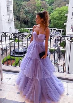 Silhouette: A-lineNeckline: SweetheartSleeve: SleevelessWrap: NoBack Style: ZipperEmbellishment: RufflesFabric: TulleLength: Long/Floor-LengthFully Lined: YesBuilt-In Bra: YesBoning: YesStraps: Spaghetti Straps Tiered Dress Formal, Gaun Tulle, Winter Formal Dresses, Spaghetti Strap Prom Dress, Tulle Ball Gown, Prom Dresses Vintage, Long Prom Dresses, Prom Dresses Online, فستان سهرة