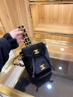 Hand Bags For Women, Trendy Purses, Limited Edition Bag, Chanel Style, Top Handbags, Chanel Bags, Cute Bags, Luxury Brands, Everyday Bag