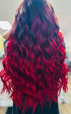 Black And Bright Red Hair, Spooky Hair Color Short Hair, Red Color Melt Hair, Red Hair Styles Hairstyles, Red Hair For Winter, Black And Red Hair Ideas, Dark Red Ombre Hair, Blood Red Hair Color, Goth Hair Color Ideas