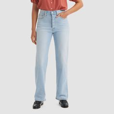 Levi's® highest high rise yet. The Ribcage Jean—with its soaring 12-inch rise—has become a hip-slimming, waist-defining, leg-lengthening obsession. This fit will show off your figure and make you feel as amazing as you look. In 1873, Levi's ® invented the blue jean. What started as a piece of clothing for the American worker quickly became an icon of American style around the globe. And every Levi's ® style is crafted with the same high standard of craftsmanship and quality they've always been k Ribcage Design, Ribcage Jeans, Straight Crop Jeans, All Alone, Levis Women, Rib Cage, Pair Of Pants, Bottom Clothes, Blue Jean