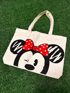 Minnie & Minnie Canvas Tote Bags  Screen Printed On Bag  Large Size And Zipper For Closure . Trendy Minnie Mouse School Bag, White Minnie Mouse Bag For Daily Use, Cute Minnie Mouse Bags For Everyday Use, Cute Minnie Mouse Travel Bag, Red Minnie Mouse Bag For Gift, Cute Rectangular Minnie Mouse Bags, Rectangular Minnie Mouse Bag For Everyday Use, Trendy Minnie Mouse Bags For Daily Use, Casual Minnie Mouse Bag For Everyday Use