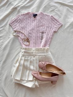 Money Outfit, Teen Outfits, Dug Up, Cute Skirt Outfits, Green With Envy, Estilo Preppy, Feminine Outfit