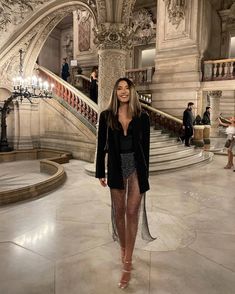 Random Girl, Outfits To Wear, Outfit Formulas, Paris Photo, New Years Eve Outfits, Holiday Party Outfit, Night Out Outfit