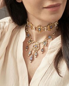 Gold Traditional Necklace, Look Boho Chic, Traditional Necklace, Bridal Necklace Designs, Neck Pieces Jewelry, Modern Gold Jewelry, Pretty Jewelry Necklaces