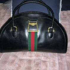 Good Vintage Condition. Black Smooth Leather With Red And Green Stripe. There Is Some Wear On The Edges And Corners. Black Block Heel Shoes, Gucci Satchel, Gucci Clutch, Gucci Crossbody, Gucci Tote Bag, Gucci Tote, Michael Kors Wallet, Gucci Handbags, Gucci Black