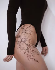 Lily Hip Tattoo, Fine Line Thigh Tattoos Women, Female Hip Tattoos, Mandala Hip Tattoo, Best Leg Tattoos, Floral Thigh Tattoos, Hip Thigh Tattoos, Hip Tattoos