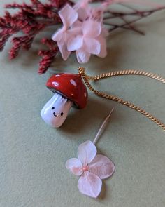 Un petit pendentif champignon en Fimo peinte à la main Little Mushroom, Nature Lovers, Kitsch, Nature Lover, Pendant Necklaces, Stuffed Mushrooms, Pendant Necklace, Necklaces, France