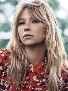 20 Gorgeous Layered Hairstyles & Haircuts in 2021 - The Trend Spotter 70s Haircuts, 70’s Hair, The Trend Spotter, 70s Hair, Voluminous Hair