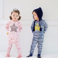 (Vaenait) Bling Pajama Set Pink/Blue Fabric Contents 100% Cotton Made In Korea Label Printed Long Sleeve Pjs, Cheetah Jacket, Girls North Face Jacket, Red Denim Jeans, Pink Puffer Coat, Sherpa Lined Hoodie, Pajama Fashion, Boys And Girls Clothes, Nyc Girl