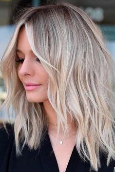 Textured Curly Hair, Hair Color Trends, Balayage Hair, Shoulder Length, Textured Hair, Medium Length Hair Styles