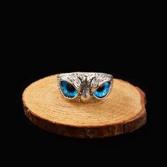 Fashion Vintage Cute Blue Eyes Owl Ring For Men Women Open Rings Silver Color Engagement Wedding Couple Ring Jewelry Gifts WholesaleDropshiping Support Style TRENDY Style Fashion Trendy Vintage Rings Type Wedding Bands Quantity 1pcs Package Opp bag Origin US(Origin) Occasion Daily Casual Party Wedding Club Occasion Party Model Number RI21Y0366-1 Metals Type Zinc alloy Material Metal Item Type Rings Gender Women Function Mood Tracker Fine or Fashion Fashion Compatibility All Compatible Cheap Bohemian Blue Rings, Ornate Blue Rings For Gifts, Wedding Couple Ring, Cool Owl Rings For Men, Owl Signet Ring, Fake Lip Ring, Green Contacts Lenses, Owl Ring, Open Rings