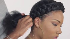 Natural Hair Goddess Braid Crown, Crown Braid Tutorial Natural Black Hair, Goddess Crown Braid, Halo Braid Tutorial, Halo Braid With Weave, Halo Braid Natural Hair, Braid Around Head, Halo Braid Tutorials, Braided Halo Hairstyle