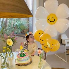 Flower Banner, Daisy Birthday, Daisy Party, Balloon Cartoon, Simple Birthday Decorations, Birthday Banners, Lovely Smile, Party Background, Photo Decor