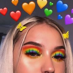 Makeup Bibir, Kylie Jenner Makeup Look, Rosa Make-up, Fire Makeup, Vintage Makeup Looks, Kendall Jenner Makeup, Halloween Make-up Looks, Rainbow Eyeshadow, Glitter Makeup Looks