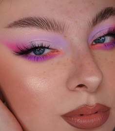 Colorful Eye Makeup, Makeup Eye Looks, Creative Eye Makeup