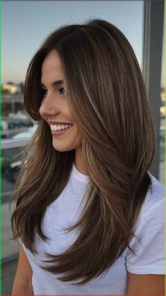 Long Hair Shaping Around Face, Hair Highlights For Round Face, Round Face Haircuts Straight, Haircut Woman Long, Haircut For Square Face Shape For Women, Round Face Haircuts Long Straight, Haïr Cut For Thick Hair, Short Hairstyle Women Round Face Bob Haircuts Thick Hair Straight, Haircuts For Round Faces Straight Hair