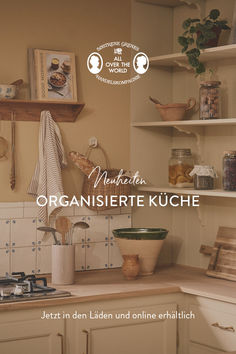 an image of a kitchen setting with the words organisierte kuche on it