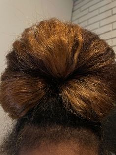 Natural Hair Styles Blowout, Blowdried Hair Styles Black Women, Wispy Edges, Big Edges, Fluffy Edges, Edges Ideas, Dramatic Edges, Dyed Hairstyles, Natural Hair Highlights