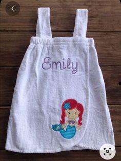 Machine Embroidery Gifts, Bernina Embroidery, Sewing Easy Diy, Sewing Aprons, Baby Sewing Patterns, Diy Quilt, Sewing Lessons