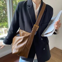 Specification: 【Type】:Shoulder Bag/Crossbody Bag/Handbag 【Material】:PU 【Width】:38cm 【Height】:28cm 【Thickness】:18cm 【Internal Capacity】:Wallet, Key Case, mobile phone, makeup, paper towel, etc Case Mobile, Pregnancy Shoes, Long Sleeve Knit Dress, Crossbody Bag Women, Bags Fashion, Casual Tote, Key Case, Womens Tote, Paper Towel