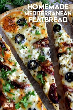 homemade mediterranean flatbread pizza with olives and parsley