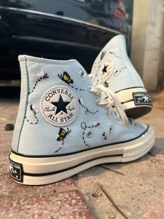 Converse Butterfly, Butterfly Converse, Embroidery Converse, Converse Embroidery, Cute Converse Shoes, Embroidered Sneakers, Embroidered Converse, Cute Converse, Converse Custom