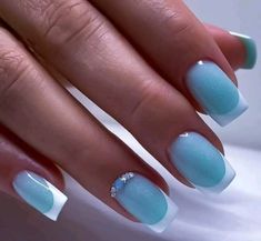 Shiny Nails Designs, Blue Glitter Nails, Manicure Nail Designs, Fancy Nails Designs, Winter Nails Acrylic, Cute Gel Nails, Nail Designs Glitter, Elegant Nails, Xmas Nails