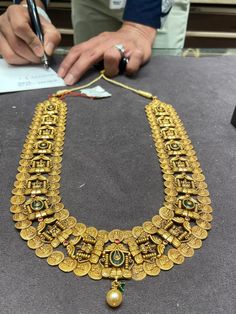 Haram Designs Gold Latest, Kasu Malai, Antique Haram, Fusion Jewellery, Ruby Necklace Designs, Bridal Jewlery, Haram Designs, Gold Haram