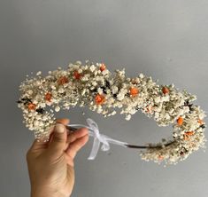 Baby Breathing Crown/Wedding Dry Flower Crown/Orange Bohemian Flower Headwear/White Bride Flower/Triaras This orange+white crown is made from the breath of a baby. White symbolizes pure love, while orange is like the color of a sunset, symbolizing unwillingness to leave. Please note that the color of each batch of flowers may vary.  Usually the child size is 43cm, adult size is 45cm, we provide customized service, you can measure the head circumference and provide the size, I will make according to your requirements!  Transportation: It takes about 10 to 18 days to reach the United States and Canada. In the UK, Germany and other countries, please try to buy in advance and prepare enough time. Some dried flowers are treated or colored. Therefore, they may have their own smell. Because it is Bridal Wreath, Bohemian Flowers, White Bride, Bride Flowers, Fall Birthday, Bunch Of Flowers, Orange Flowers, Flower Jewellery, Flower Crown