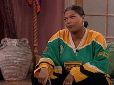 Queen Latifah 90s, Queen Latifah Style, Wallpaper 90s, Black Sitcoms, Tv Outfits, Aesthetic Dump, August Alsina, Living Single