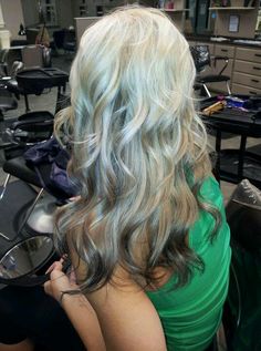 Reverse ombre on Lindsey Benefits Of Folic Acid, Grey Hairstyle, Adorable Hairstyles, Makeup Favs, Ombre Hairstyles, Reverse Ombre, Food Supplements, Hair Extentions, Blending Gray Hair