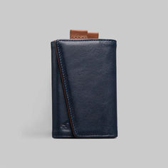 Invented for maximum functionality and a slim profile without compromising style, the Speed Wallet is handcrafted from the world's finest materials. It ensures smooth, effortless access to every item inside. Leather Wallet Mens, Small Accessories, Wallet Men, First World, Leather Wallet, Wallet, Leather