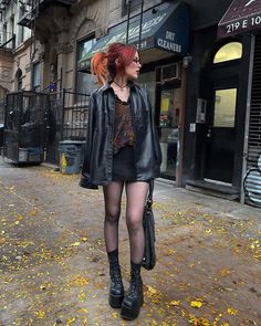 Luanna Salicylic Acid Products, Grunge Fall Outfits, Goth Outfit Inspo, Products For Acne, Happy Thanksgiving Everyone, Buisness Casual, Luanna Perez, Salicylic Acid Acne