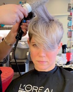 Blow Drying Pixie Short Hair, Best Styling Products For Pixie Hair, Growing Out A Pixie Stages Of, How To Style Pixie Hairstyles, Back Of Pixie Haircut Neckline, Short Edgy Haircuts, Styling Short Hair, Short Hair Back, Funky Short Hair