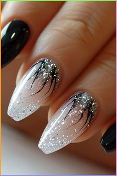 Black Party Nails, Nail Tip Designs, Elegant Nail Art, Fancy Nails Designs, Black Nail Designs, Black Nail, Pretty Nail Art, Nail Designs Glitter, Beach Nails