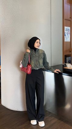 Ootd Jeans Hitam, Black Jeans Outfit Hijab, Ootd Hijab Casual Jeans, Ootd Loose Jeans Hijab, Ootd Hitam Hijab Casual, Simple Outfits Hijab, Outfit Hitam, Style Hijab Casual