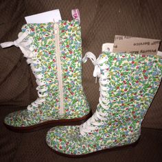 Omgggoshh Are Theses Cute And No Longer Made Size 6 Like New See Pics Tall Boots, Lace Boots, Dr. Martens, Floral Flowers, Womens Shoes Sneakers, Like New, Red And Blue, Shoes Sneakers, Lace Up