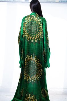 Luxury Elegant Green Kimono, Luxury Traditional Green Kimono, Green Silk Floor-length Kaftan, Elegant Green Kaftan For Festivals, Elegant Green Festival Kaftan, Green Silk Kaftan With Kimono Sleeves, Elegant Long Green Kimono, Green Traditional Kaftan With Kimono Sleeves, Traditional Green Kaftan With Kimono Sleeves