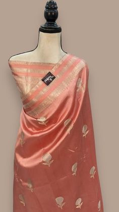 *New Lunch* *Fabric*   PREMIUM BANARASI   katan SILK SAREE  COLLECTIONAll over  Alfi buta   dizain  *Border* 👉🏻-----     DESIGNER  BORDER    *Pallu and blouse*  --- RICH  ZARI WOVEN PALLU. BLOUSE  brocade ....   *Quality*----- excellent Granted 🥰🥰 Saree Length 5.50 Blouse lenth 90 centimetre  Saree wait 650 garam  Washing Instructions : Dry Clean only Disclaimer : The color of actual product may vary slightly from the images provided due to photographic lighting conditions and difference in Traditional Wedding Saree, Silk Saree Bollywood, Banarasi Katan Silk Saree, Saree Georgette, Saree Bollywood, Saree Banarasi, Katan Silk Saree, Saree Silk, Katan Silk