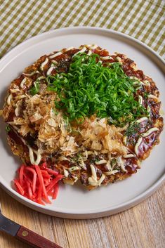 Osaka-Style Okonomiyaki (お好み焼き) #okonomiyaki #dashi #cabbage #greenonion #kewpie #seaweed #driedbonito #pickledginger #dinner #dinenrreipe #snack #japaneserecipe | EricTriesIt Mentaiko Pasta, Carrot Recipes Side Dishes, Osaka Food, Tofu Pudding, Types Of Sushi, Sweet Smoothies, Savory Pancakes, Dairy Free Diet, Noodle Dishes