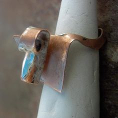 Silver melted on  Copper Ring. Made from recycled material by manual procedures. Similar versions can be made from the model. Signed: Lo. Ring Elegant, Organic Rings, Copper Ring, Ring Minimalist, Minimalist Ring, Copper Rings, Boho Ring, Nickel Silver, Minimalist Rings