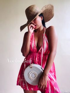 Round Rattan Bag Boho White Bag Boho Bag With Shell Rattan - Etsy Indonesia Boho Crossbody Bag, Bridesmaid Bags, Rattan Bag, Boho Bags, Boho Bag, White Bag, Sling Bag, Leather Straps, Crossbody Bag