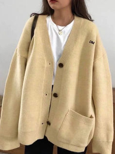 Solid Color V Neck Loose Cardigan - AnotherChill Vintage Clothing Styles, Fits Winter, Preppy Mode, Wardrobe Vintage, Outfit Essentials, Áo Len Cardigan, Beige Vest, Loose Cardigan, Cardigan Beige